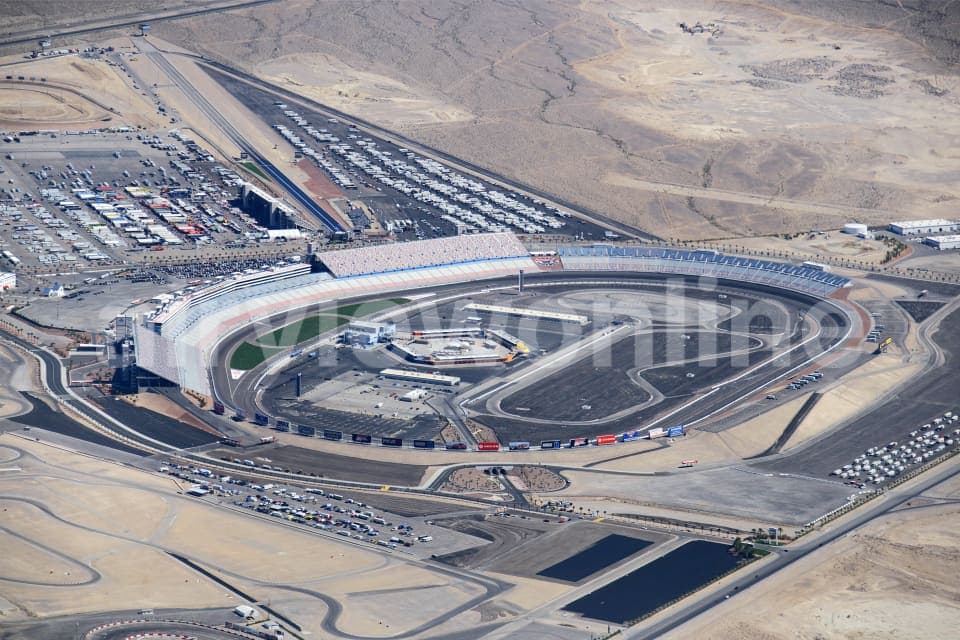 Qué Hacer en North Las Vegas: Parques, Motorsports, Desierto y Favoritos Locales (2026)